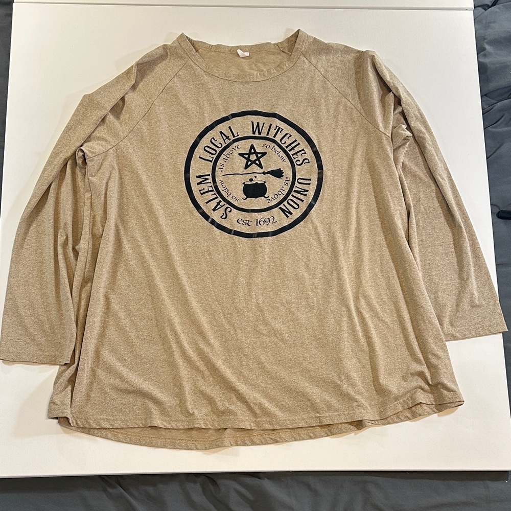 Salem Local Witches Union Graphic Long Sleeve Tee Tan Women’s Size 4X